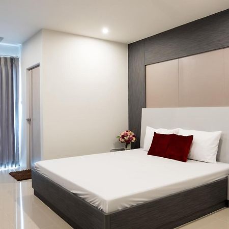 Db Plus 5 Bangkok Kültér fotó