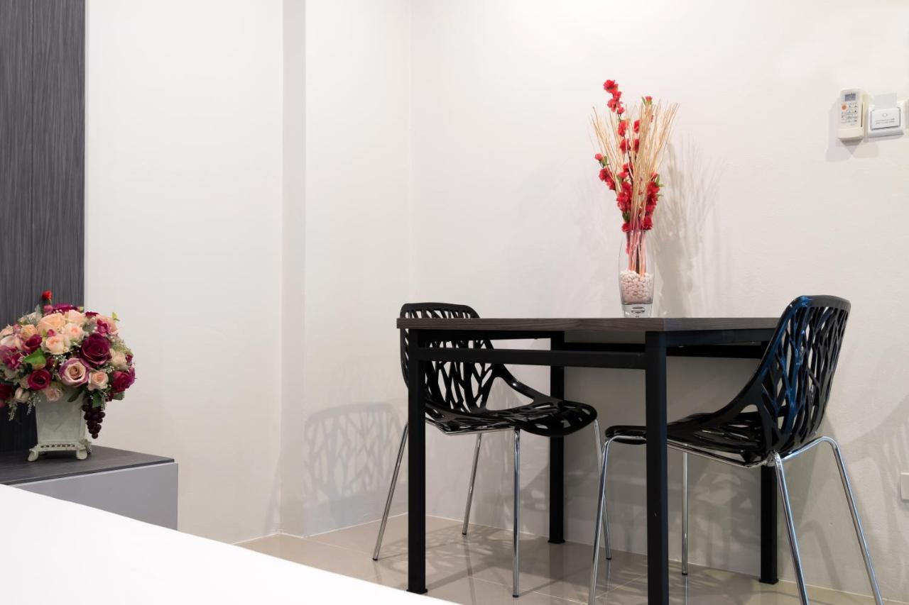 Db Plus 5 Bangkok Kültér fotó